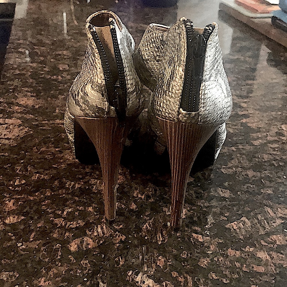 DRESS SHOES - Picture 2 of 8